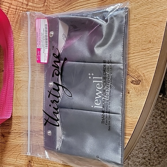 Thirty-One Triple Slit Pocket - Picture 1 of 4